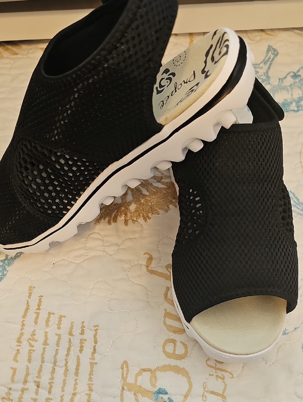 Propet Black Mesh Slip-On Wedge Sandals with White Sole 9 WIDE NWOT